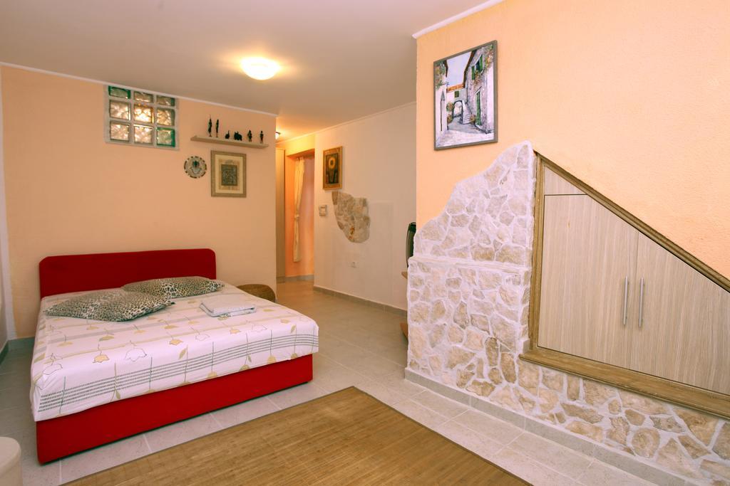 Lovely Apartment Es Umag Buitenkant foto